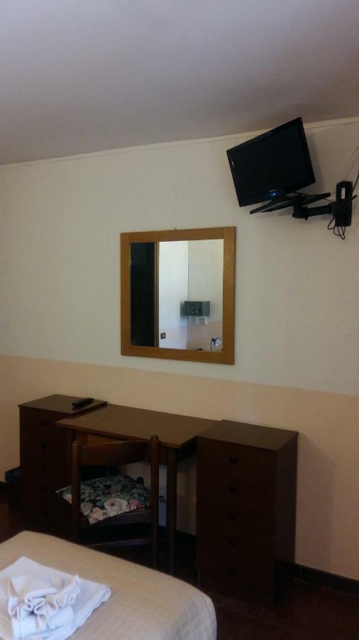 Hotel Rondanino 란조 딘텔비 외부 사진